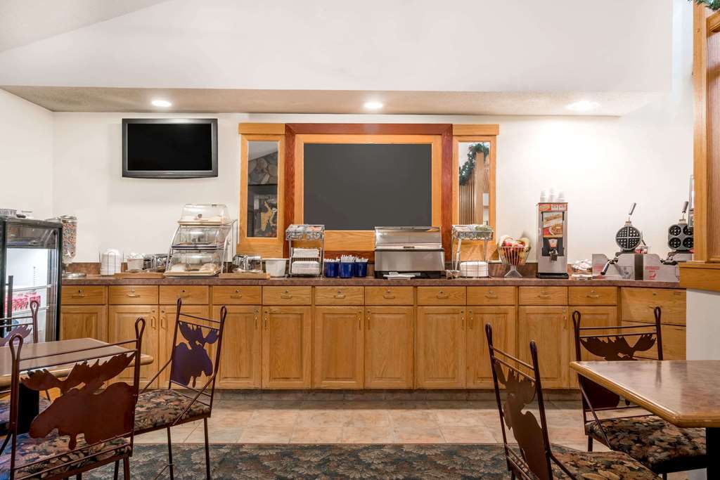 Moose Lake Lodge & Suites Instalações foto