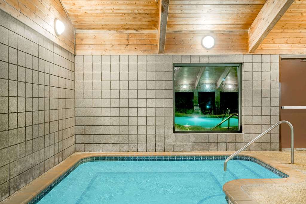 Moose Lake Lodge & Suites Instalações foto