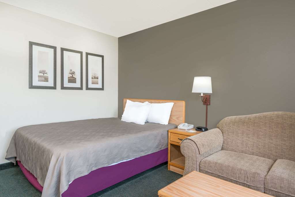 Moose Lake Lodge & Suites Quarto foto
