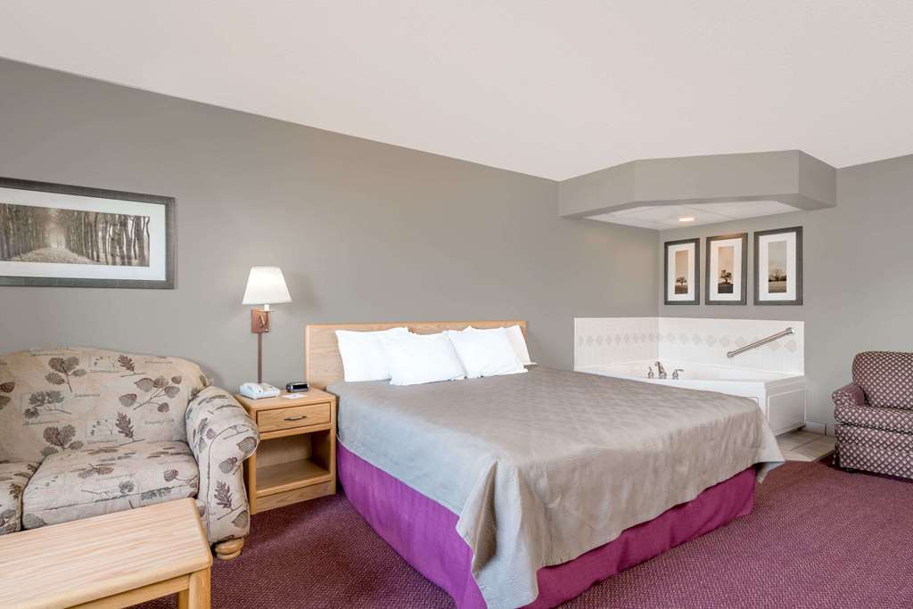 Moose Lake Lodge & Suites Quarto foto